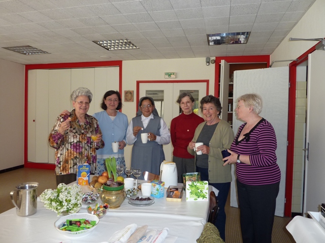 Lina, Marija, Soeur Martina, Niciole, Antonia et Rolande